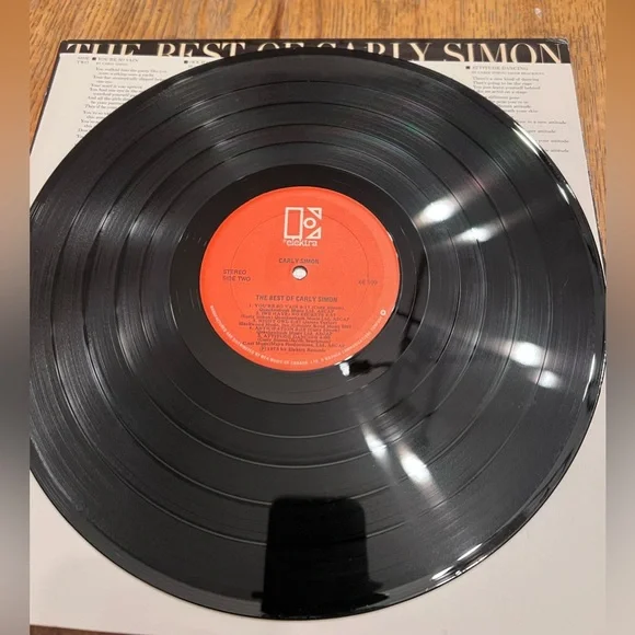 The Best of Carly Simon Vinyl Record - Picture 4 of 4